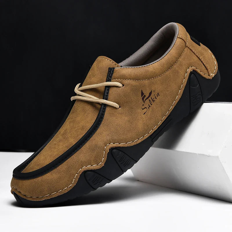 New 2024 Fashion Handmade Leather Casual Men Shoes Design Sneakers Man Loafers Breathable Low Top Flat Shoes Driving Plus Size