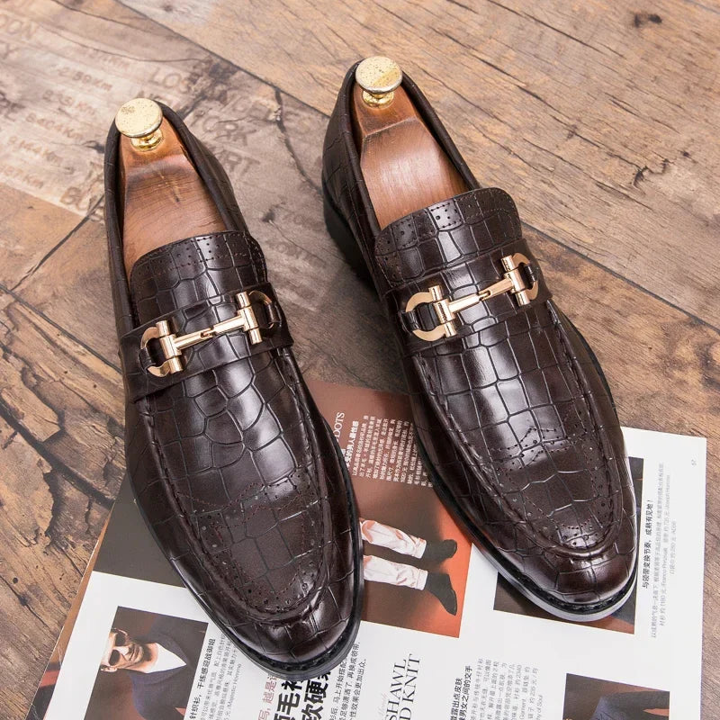 Designer Metal Buckle Loafers Men's Business Dress Fashion Casual Black Patent Leather Pointed-Toe Shoes Men's Loafers Slip-On