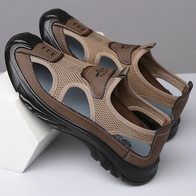 New Summer Sandals Breathable Men Shoes Mesh Outdoor Men Hollow Sandals Antiskid Beach Sandals Flats Footwear Zapatillas Hombre