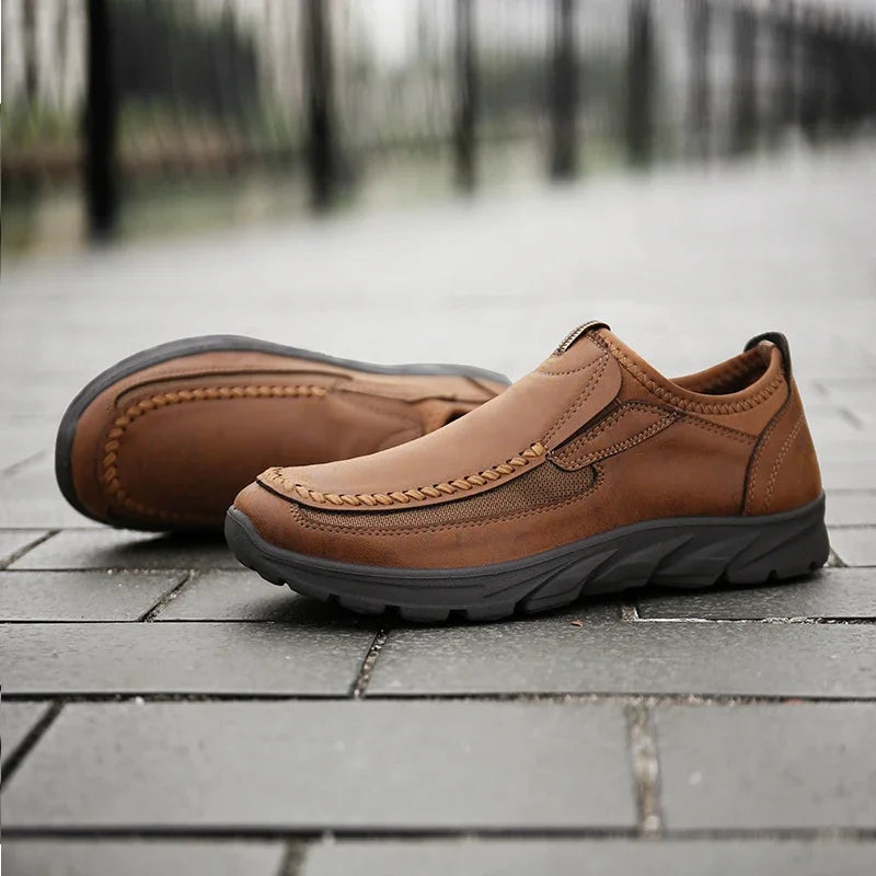 2025 Brands Fashion Men Casual Shoes Mens Loafers Moccasins Breathable Slip on Retro Driving Shoes Men Sneakers Plus Size 39-48