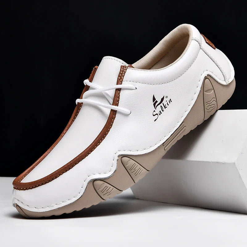 New 2024 Fashion Handmade Leather Casual Men Shoes Design Sneakers Man Loafers Breathable Low Top Flat Shoes Driving Plus Size