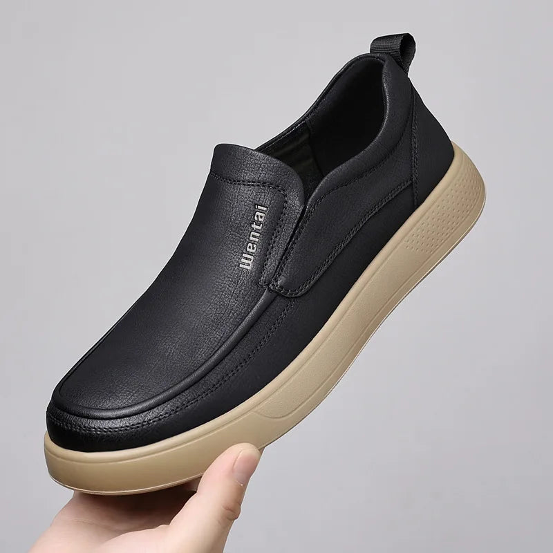 Spring Autumn New Designer Shoes for Men Solid Color Leather Casual Shoes Male Fashion Soft Sole Loafers Man