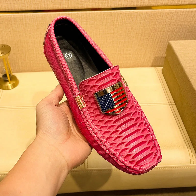 Luxury New Fashion Designer Patent Leather Shoes Men American Flag Metal Button Loafers Wedding Dress Prom Formal Footwear