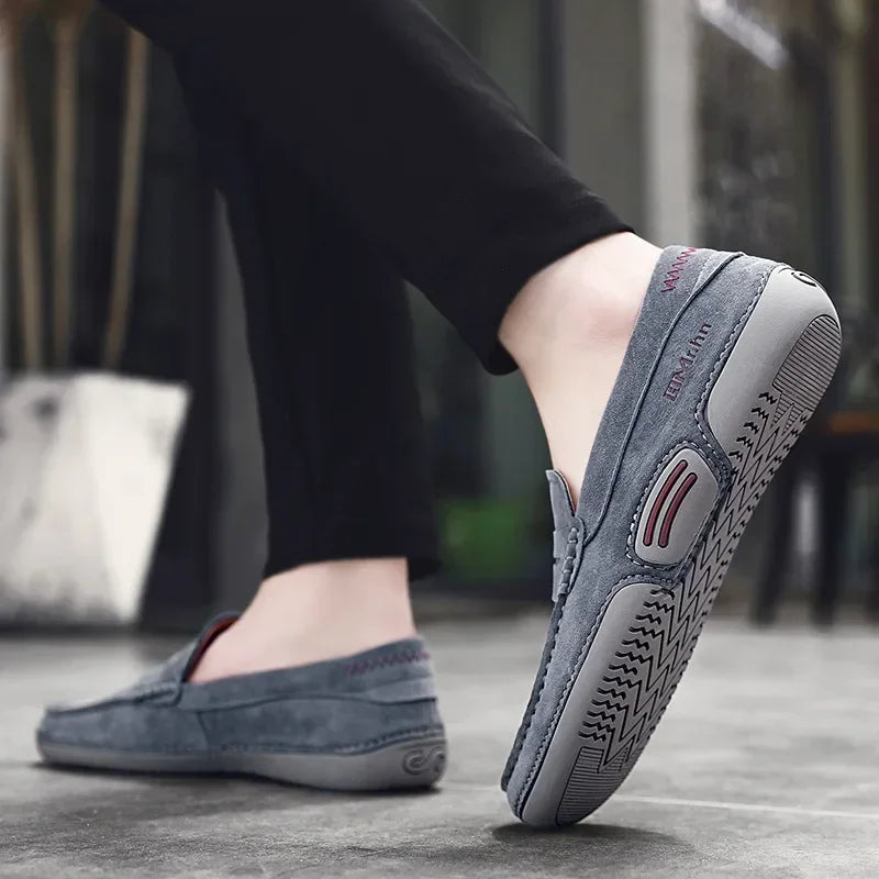 Men Moccasin Loafers slip on Casual Genuine Leather Driving Shoes outdoor Boat Shoes cow suede leather Moccasins For Man 896